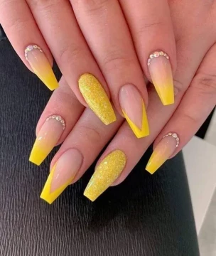 Manichiură și Pedichiură Clasică, Semipermanenta, Gel